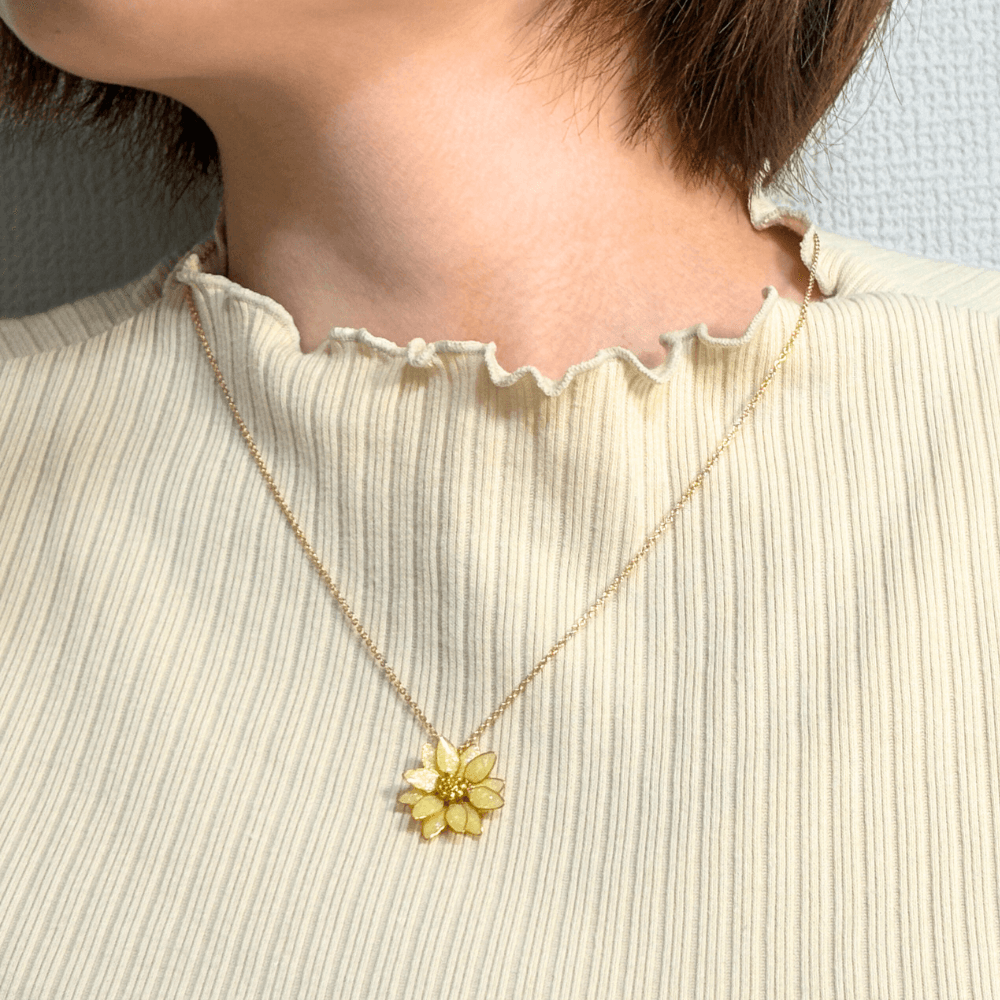 【ひまわり2wayピアスとネックレスセット】アレルギー対応/レジン×ワイヤー/ 夏アクセサリー/キラキラ輝く/受注製作 | 14枚目